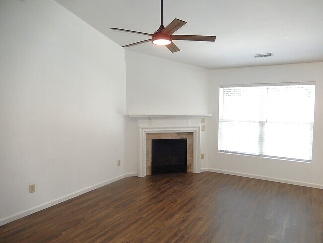 Building Photo - 4331 Crowfield Dr