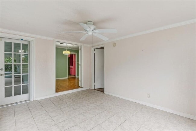 Building Photo - 1407 Sycamore Ave