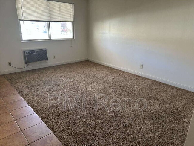 Building Photo - 370 La Rue Ave