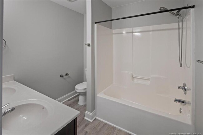 Building Photo - 134 Huzzas Cir