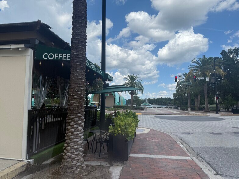 Building Photo - 151 E Washington St