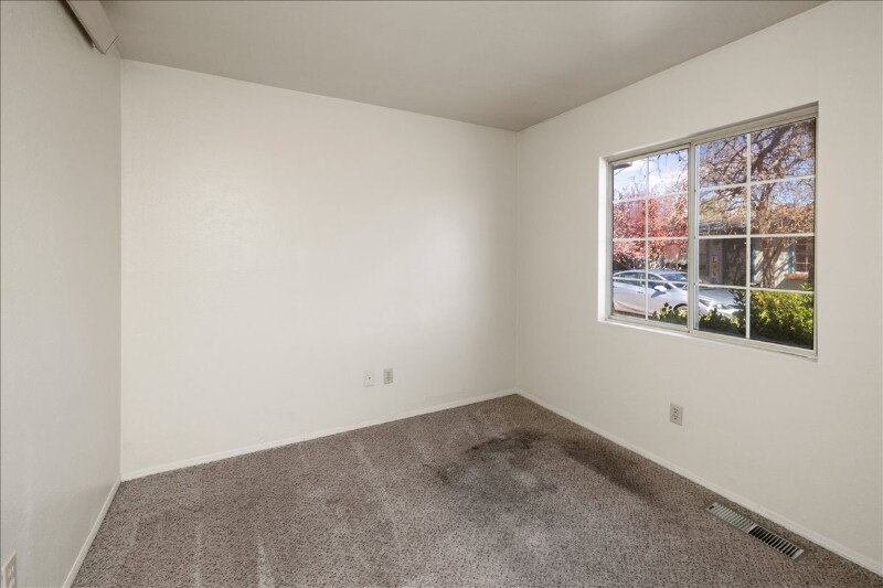 Building Photo - 8849 Len Ct