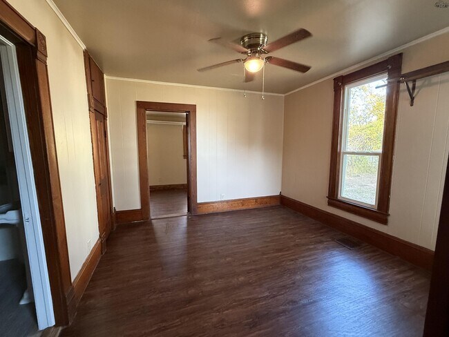 Building Photo - 116 W North St