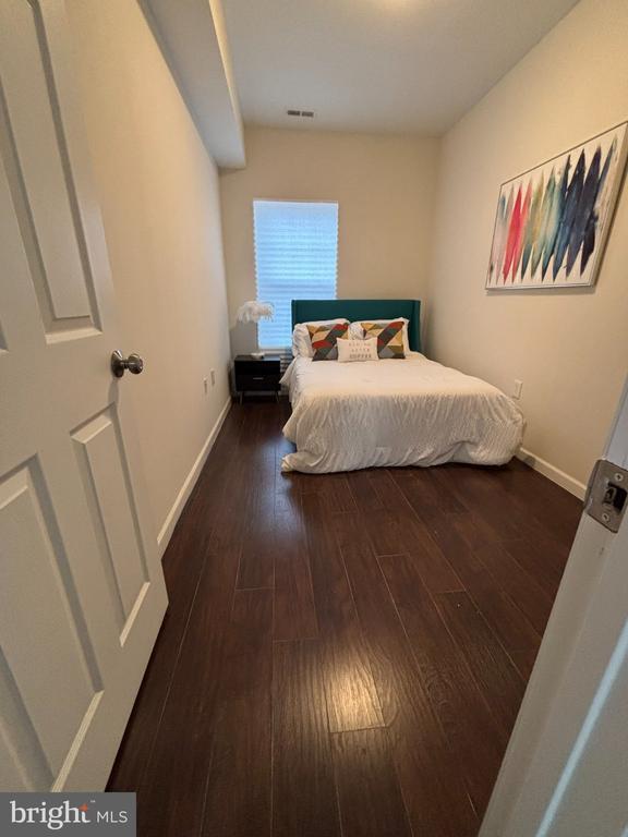 Building Photo - 6005 Eads St NE