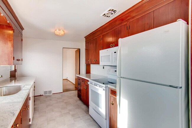 Building Photo - Laurelhurst View Home