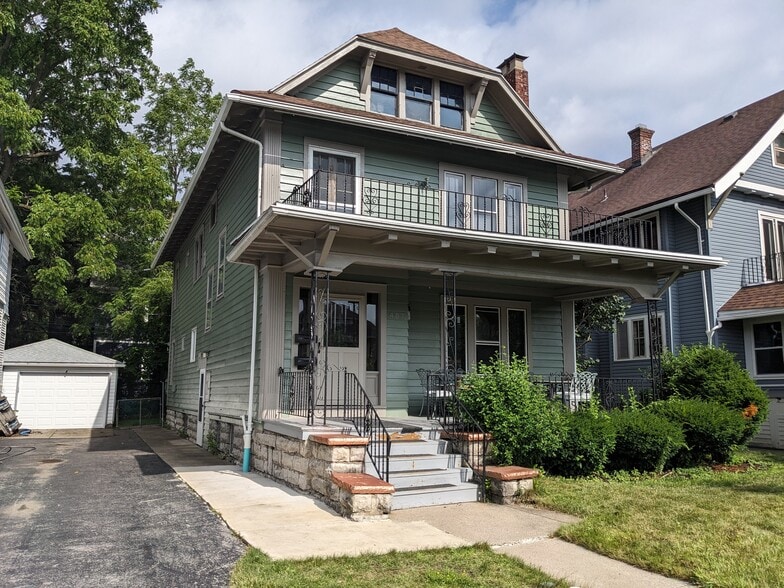 Building Photo - 487 Crescent Ave