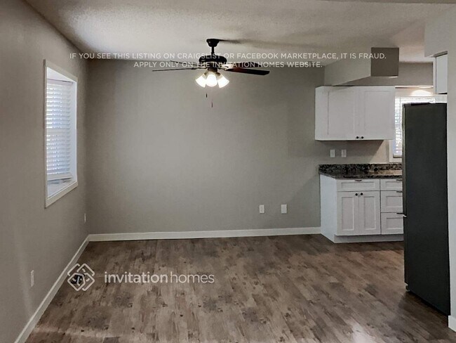 Building Photo - 5718 W 17th St