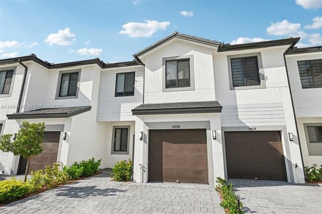 Building Photo - 34524 SW 190th Ave