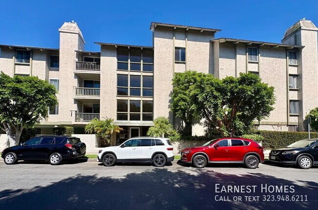 Building Photo - 8740 Tuscany Ave