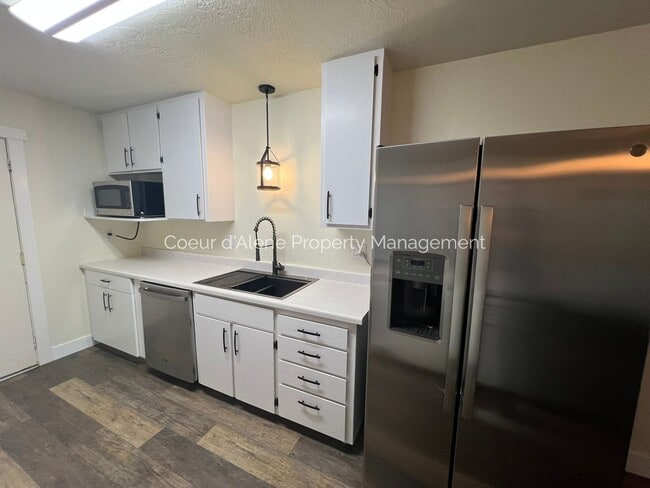 Building Photo - 2 bed, 2 bath duplex in Hayden!