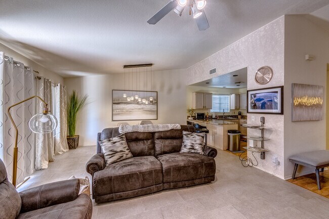 Building Photo - 10407 N Fair Desert Dr