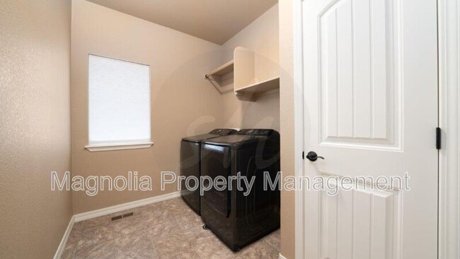 Building Photo - 9916 Wolf Lake Drive