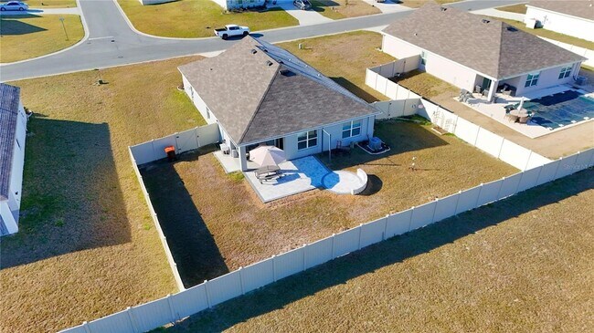 Building Photo - 7011 SW 136th Ln