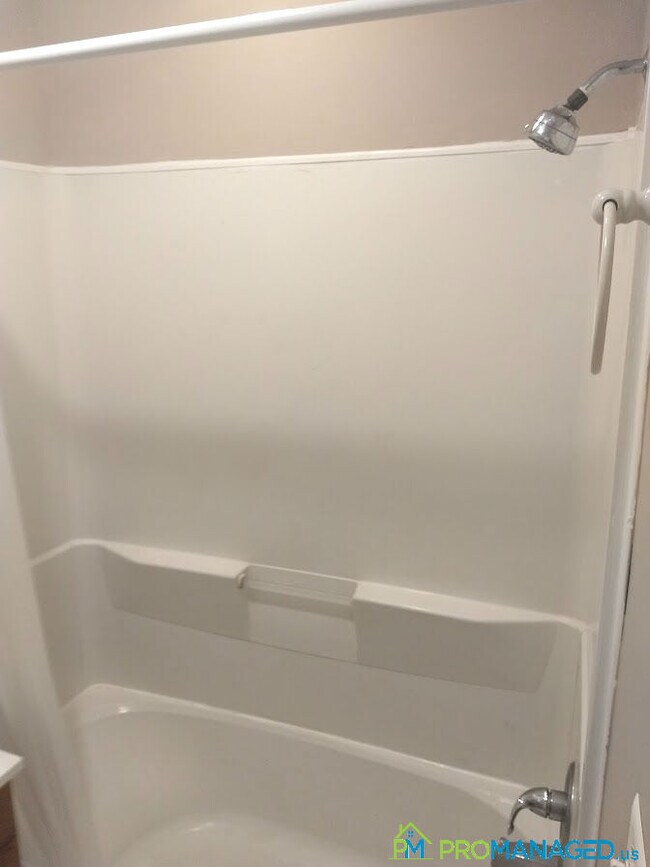 Building Photo - 435 E Wildey St