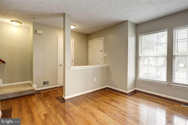 Building Photo - 6112 Starburn Path