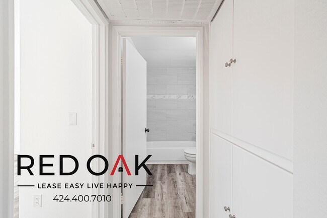 Building Photo - 11134 Arminta St