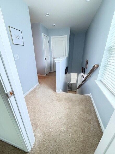 Building Photo - 1355 Hermitage Ln