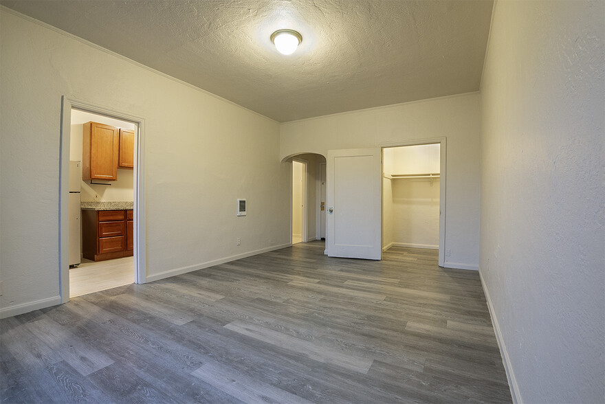 main room - 5735 Avenal Ave