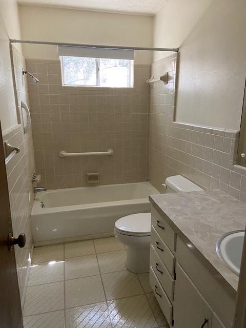 Building Photo - 806 Merritt Dr