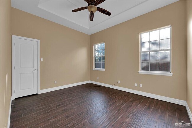 Building Photo - 29 Barcelona Blvd