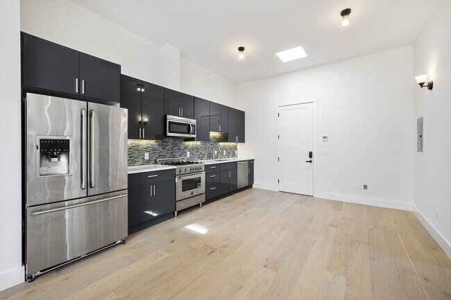 Building Photo - 2734 20th St