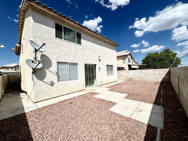 Building Photo - Cimarron Village