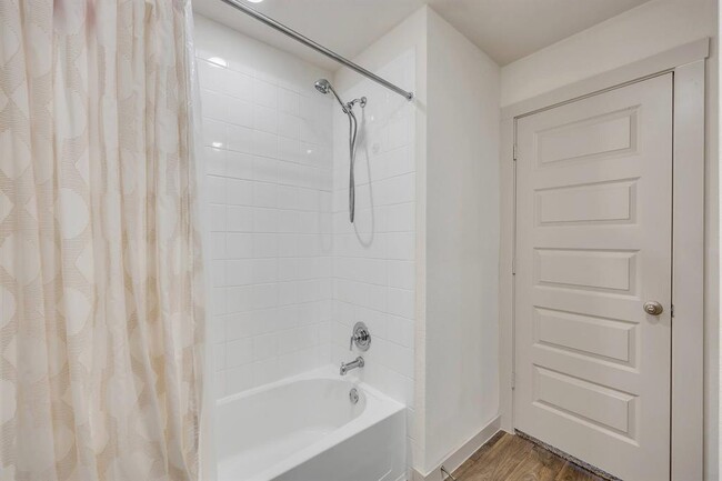 Building Photo - 210 Big Cypress Byu Rd