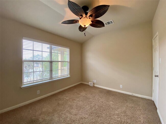 Building Photo - 1310 W Parmer Ln