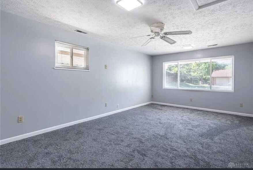 Building Photo - 1841 Mattis Dr