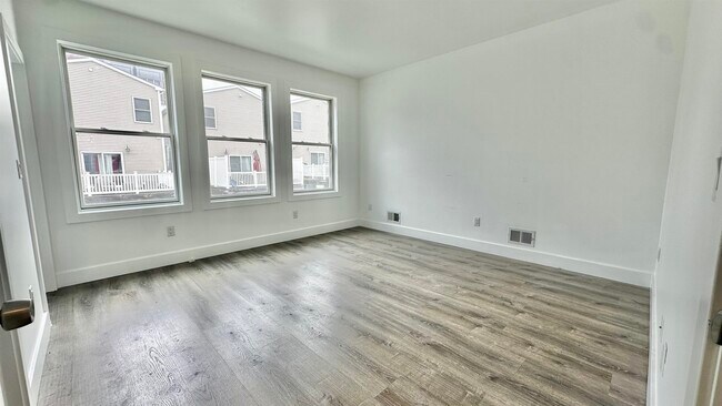 Building Photo - 20 Fisk St
