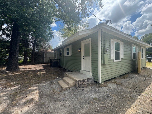 Building Photo - 8829 Kentshire Dr