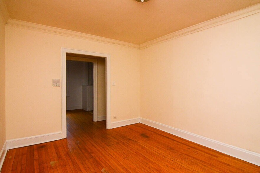 Building Photo - 2336 N Spaulding Ave