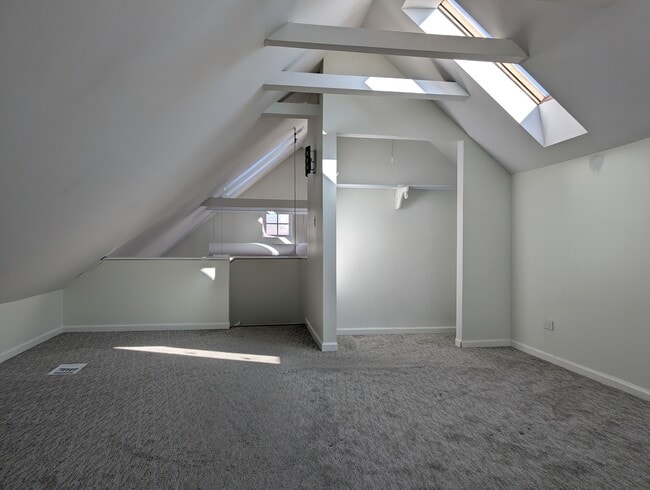 Building Photo - 714 N Elizabeth St