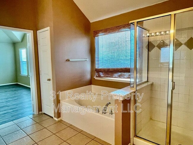 Building Photo - 6116 Pine Meadow Ln