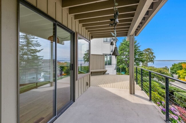 Building Photo - 4Bd/3Ba Seattle House