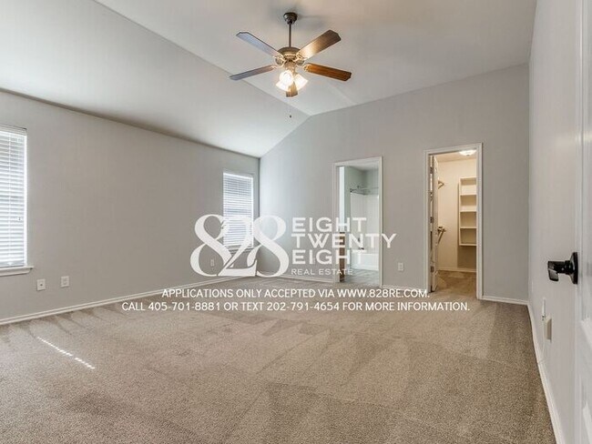 Building Photo - Lovely 3 Bed/2 Bath/2 Car Garage Single Fa...