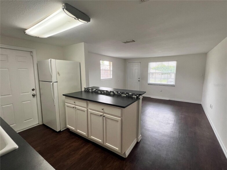 Building Photo - 5650 Golden Nugget Dr