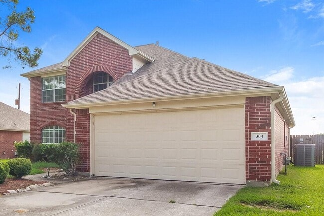 Building Photo - 304 Cedar Branch Dr