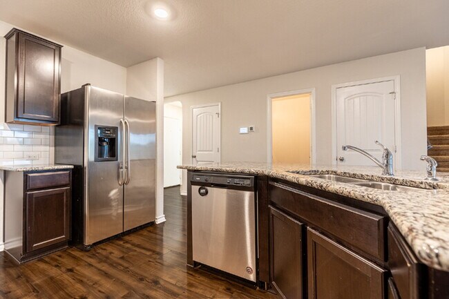 Building Photo - 2918 Lindenwood Run