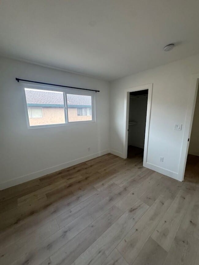 Building Photo - Torrington Circle Westminister