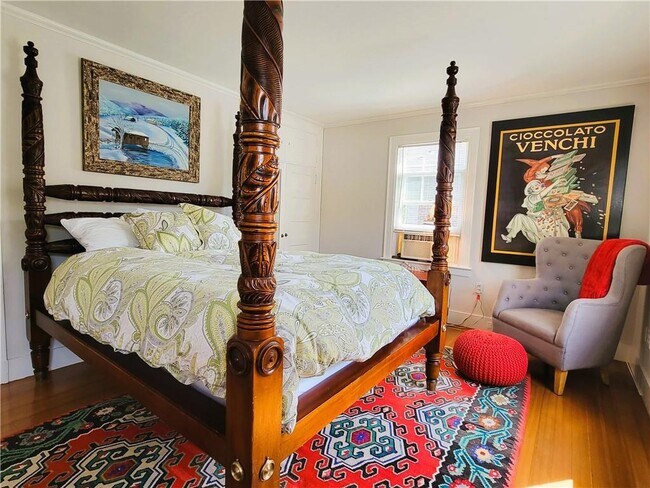 Building Photo - 60 Prairie Ave