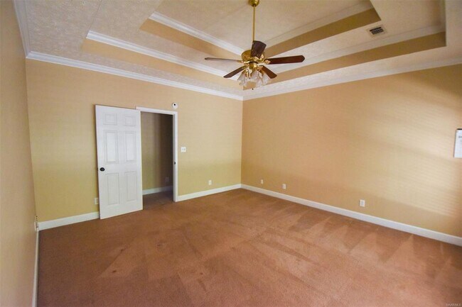Building Photo - 709 Yellowstone Dr