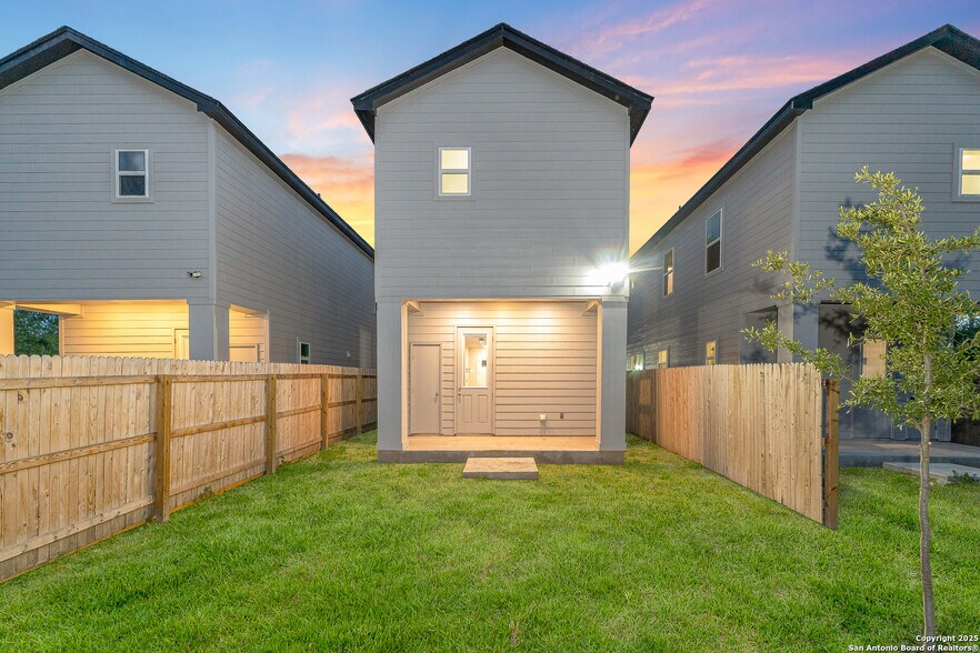 Back - 505 Linden Ave