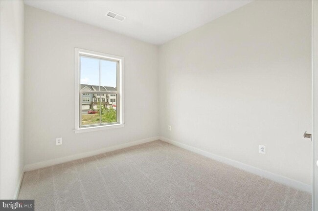 Building Photo - 10132 Lake Linganore Blvd