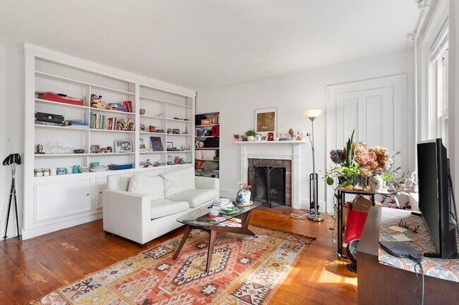 Building Photo - 86 Marlborough St