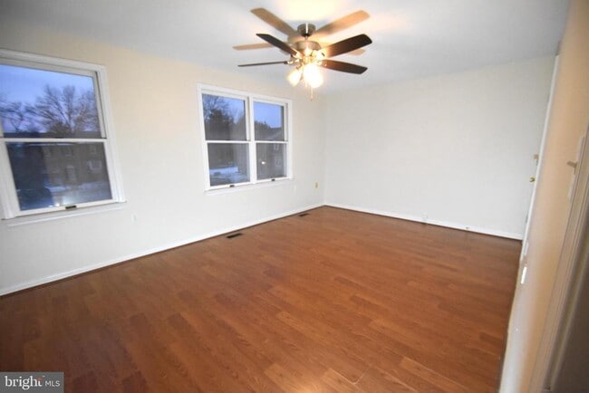 Building Photo - 106 Smithfield Ct