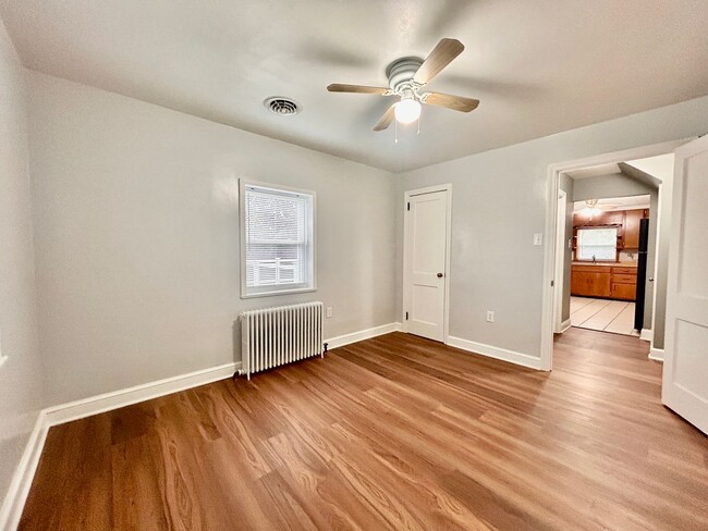 Building Photo - Spacious 3-Bedroom 1.5 Bath Home For Rent ...