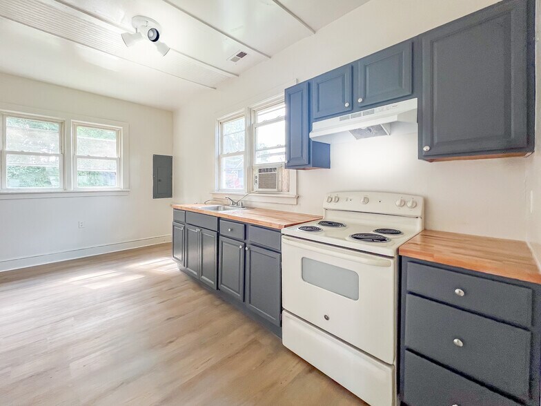 Building Photo - 508 N 7th Ave