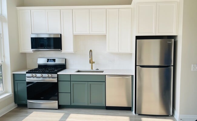 Building Photo - 6640 Mooney St