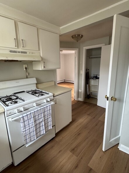 Building Photo - 28 Chestnut St